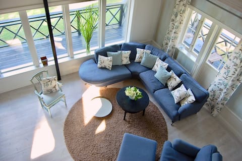 Large & unique seafront villa with indoor pool