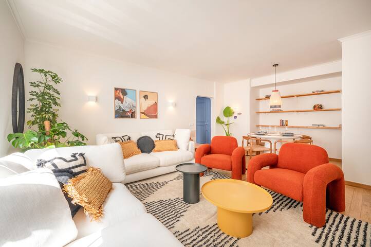 Blue Tide – Two Bedroom Apartment gallery image 2