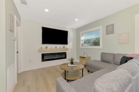 Top performing Airbnb: Venice Island Pool Home <1 Mile to Gulf Beaches! in Venice