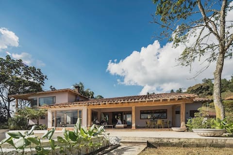 Sedona Farm Home Juanito Laguna