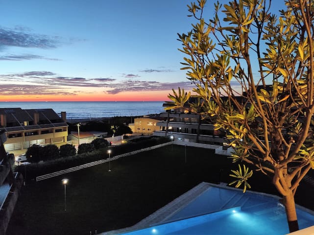 Luxury Beachfront Penthouse | Pools & Ocean views