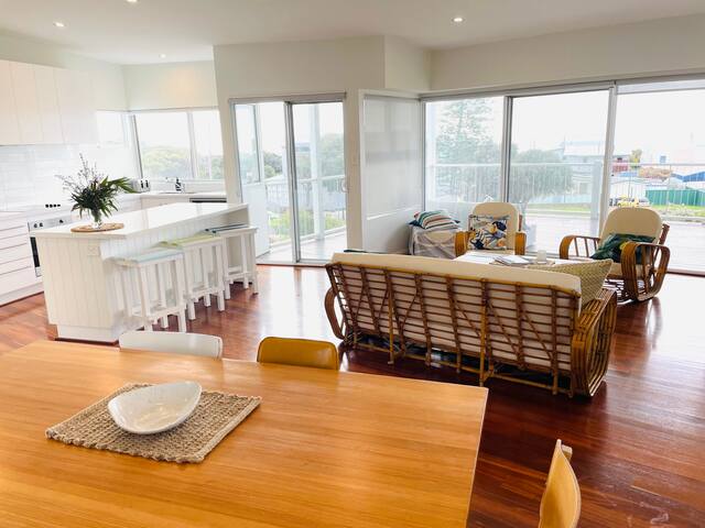 Summersalt Beach Shack