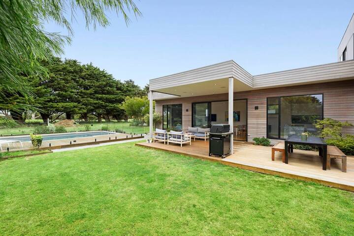 Beach House at 13th gallery image 2