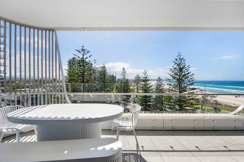 Beachfront Escape | Kirra | Ocean views | Sleeps 6