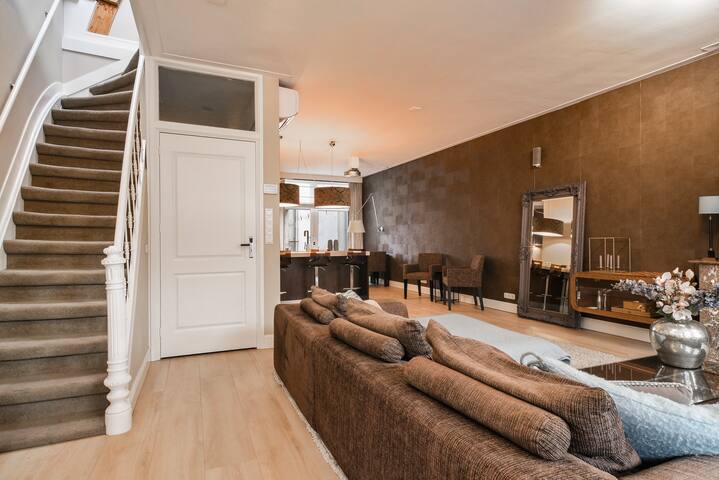 Spacious apartment 3 Bedroom/2.5Bath in Center gallery image 4