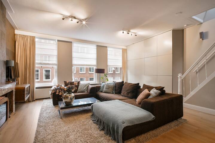 Spacious apartment 3 Bedroom/2.5Bath in Center gallery image 2