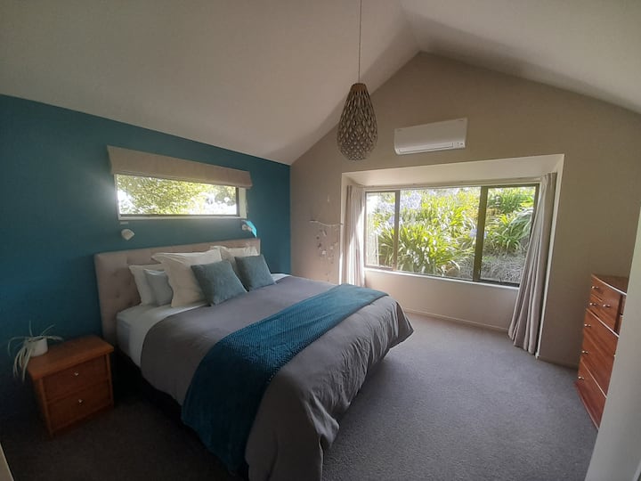 Ფართო ოსტატი კომპლექტთან ერთად — თქვენი პირადი განმარტოება განმარტოებაში