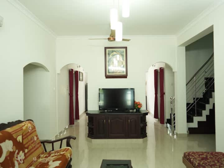 Anna’s Haven- Whole House - Vaikom