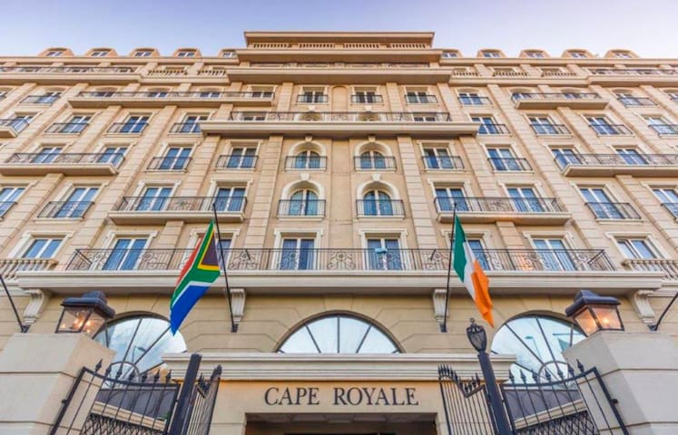 Greenpoint Gem | 2 Bedroom apartment gallery image 2