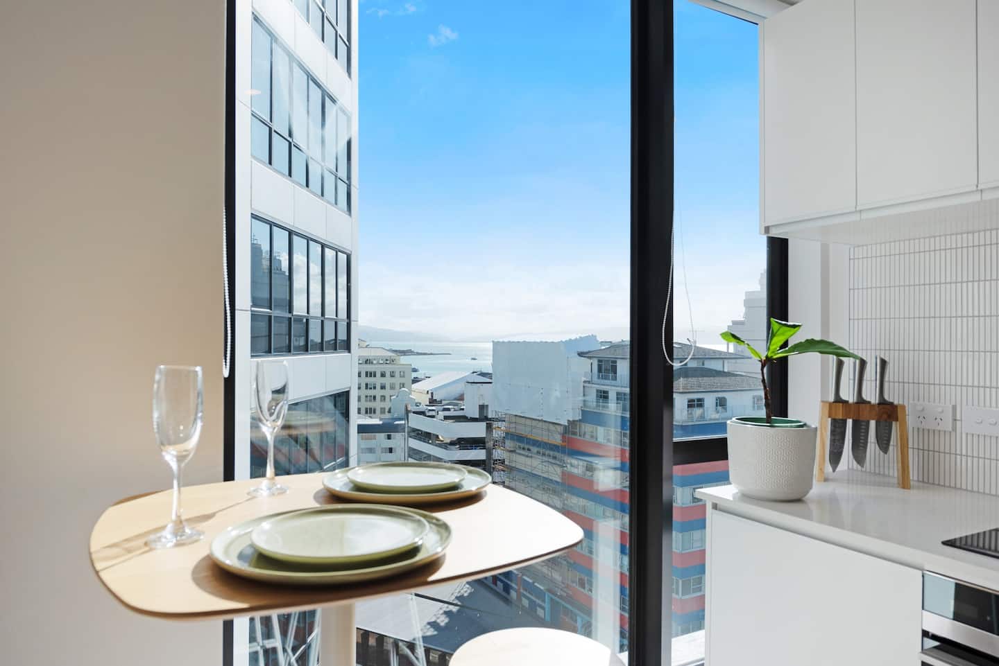 Stylish, Sunny And Central Apartment. 4