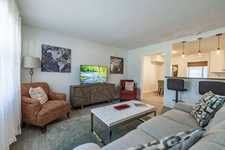 Spacious Family Home Near Hospitals, Usf, & Parks - Temple Terrace, FL