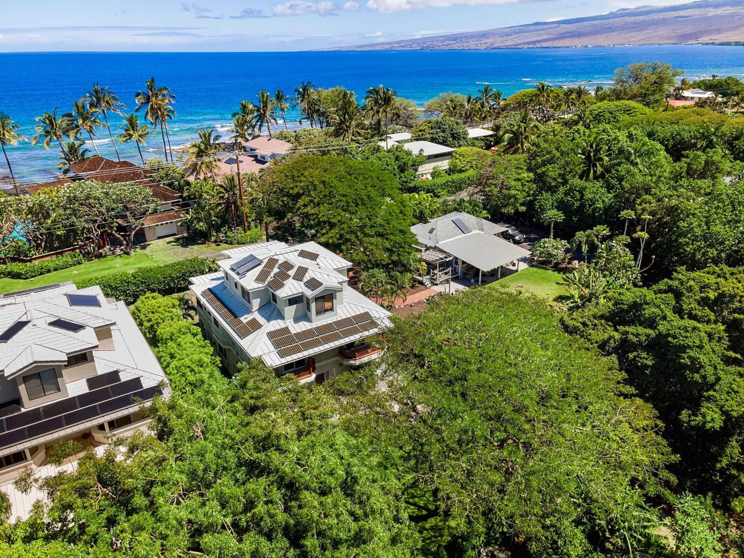 Home in Waimea · ★4.59 · 5 bedrooms · 12 beds · 3 private baths - Image 25