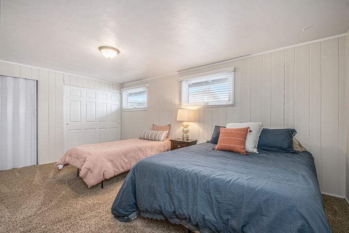 Спална соба 1 ( 1 брачен кревет (1 брачен кревет) 