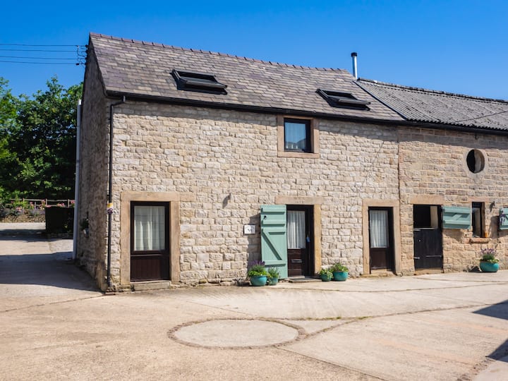 Shippon Cottage, Castleton, Peak District