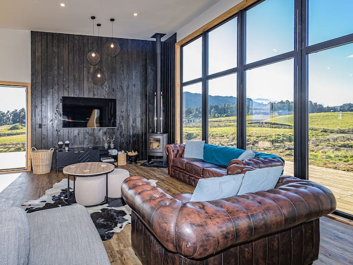 Taylor's Alpine Retreat | Spa Pool, Games + Views - Mount Ruapehu