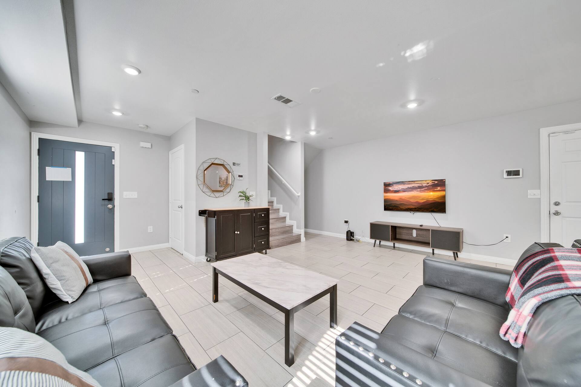 I Bright & Spacious Home Near DTLA