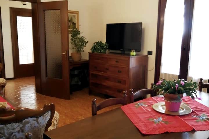 Cà Degli Olivi -
Villino Tra Gli Olivi Nel Borgo - Provincia di Pordenone