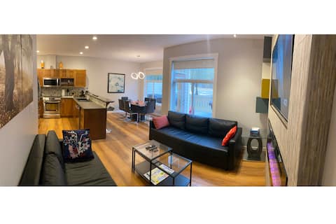 Popular Airbnb listing: Radium Escape at Eagle Crest Golf Villas in Radium Hot Springs