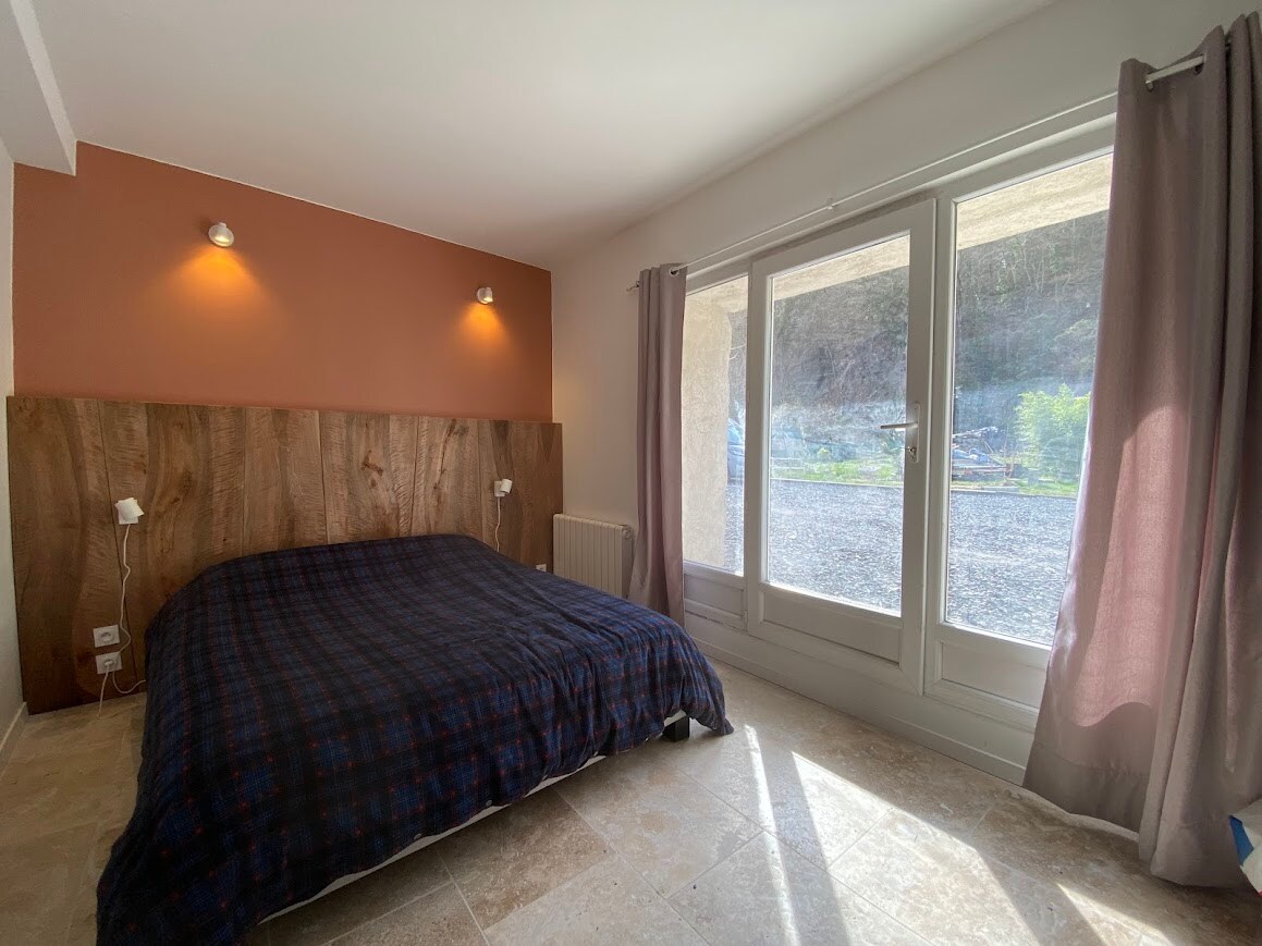 საძინებელი 2