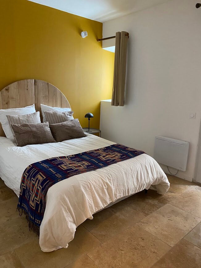 საძინებელი 1