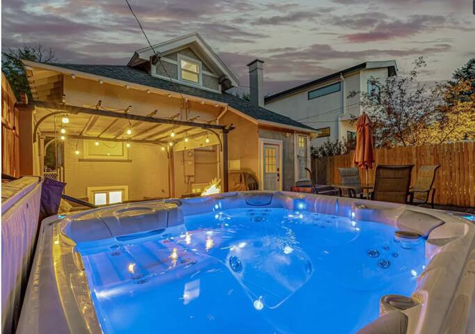 NEW! Lux City Park Bungalow w/Hot Tub – Sleeps 14! gallery image 2