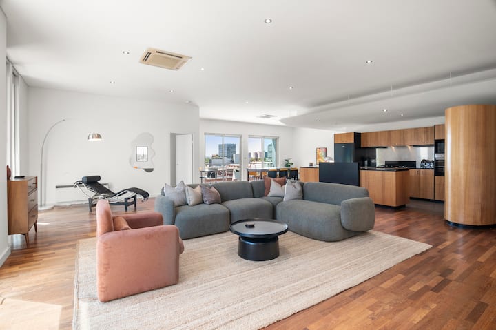 Designer Warehouse - Penthouse
