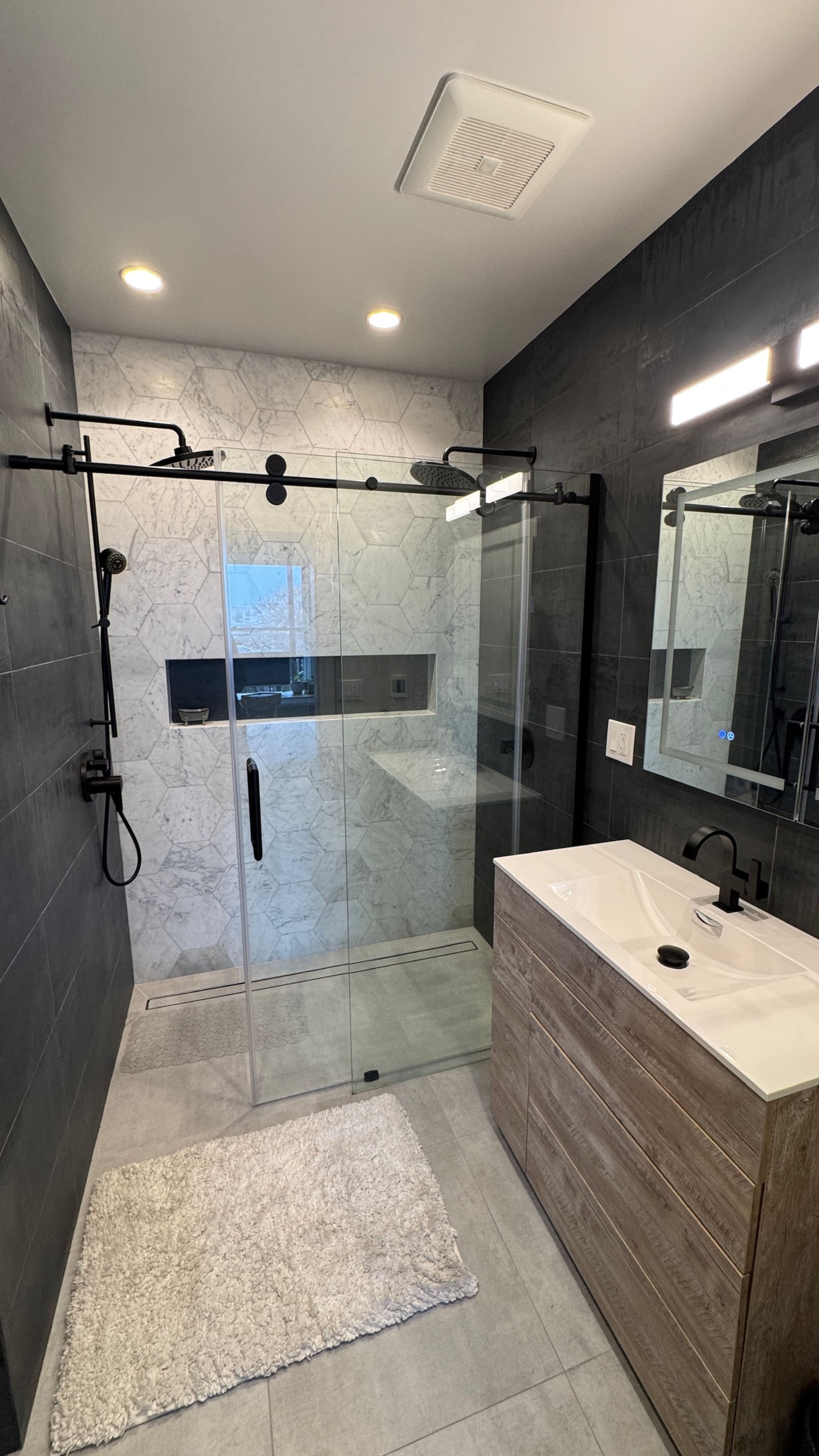 Condo in San Francisco · ★4.97 · 3 bedrooms · 5 beds · 2 baths - Image 10