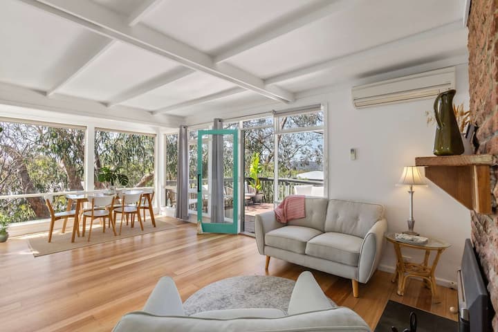 Sunny Coastal Retreat - Anglesea