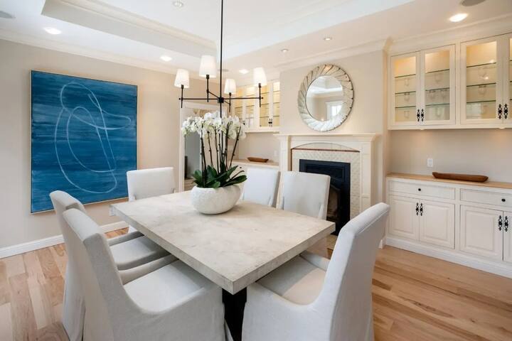 Estate in Los Altos : Backs to Rancho Preserve gallery image 4