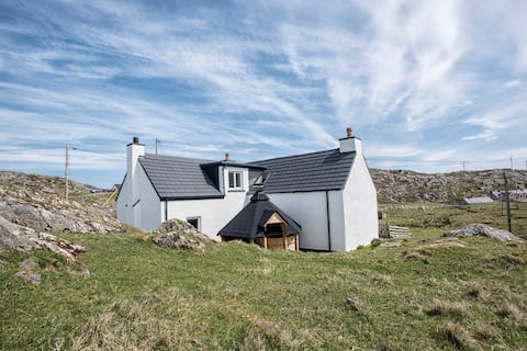 The Sheiling,Scalpay,Harris-Luxury House/Hot Tub