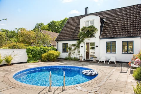 Right by the sea in Vik