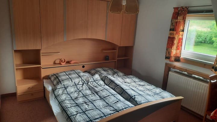 Dhomë gjumi 2