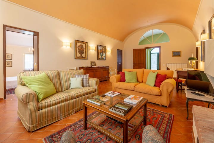 Gianni Schicchi: Xvi Cent Apt Of Borgo Studiati - Pisa