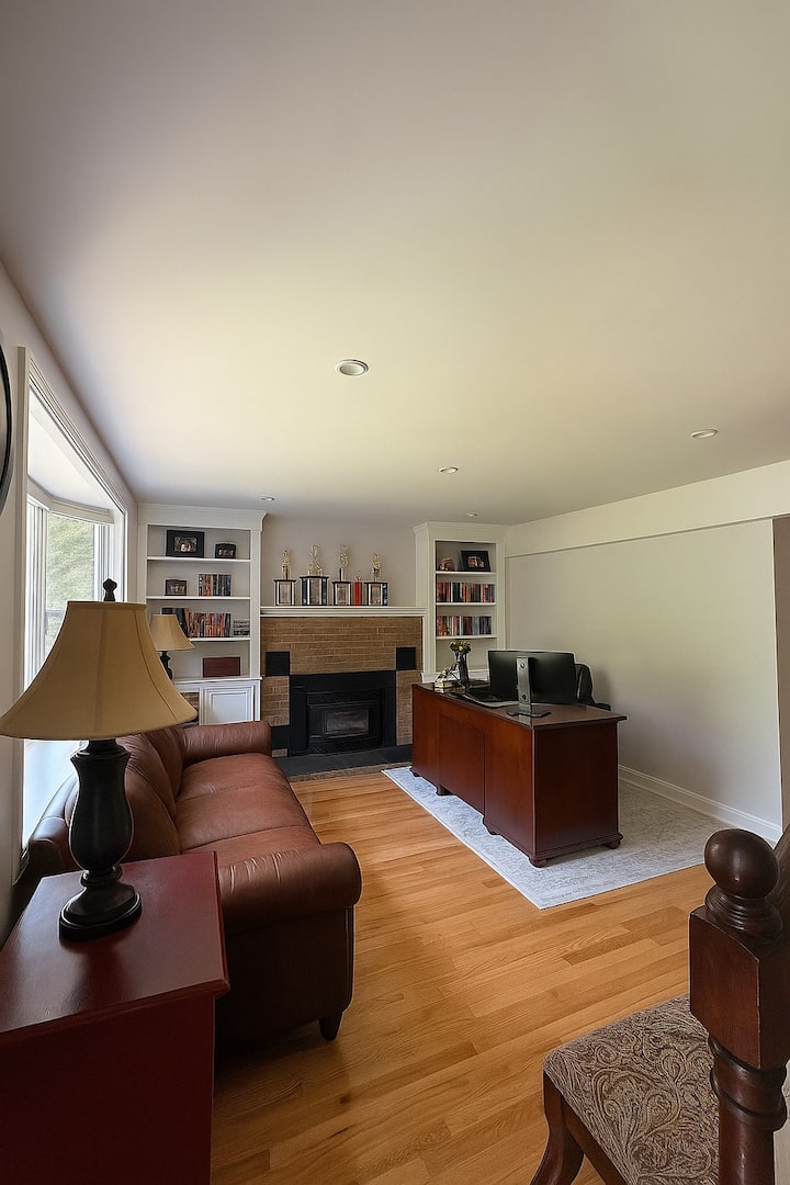 Elegant 2br Retreat Near Boston & Gillette Stadium - Foxborough, MA