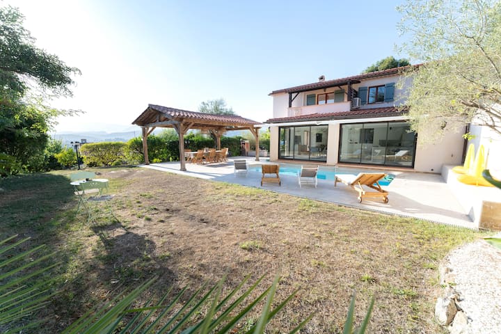Riviera Prestige managed Airbnb listing 3