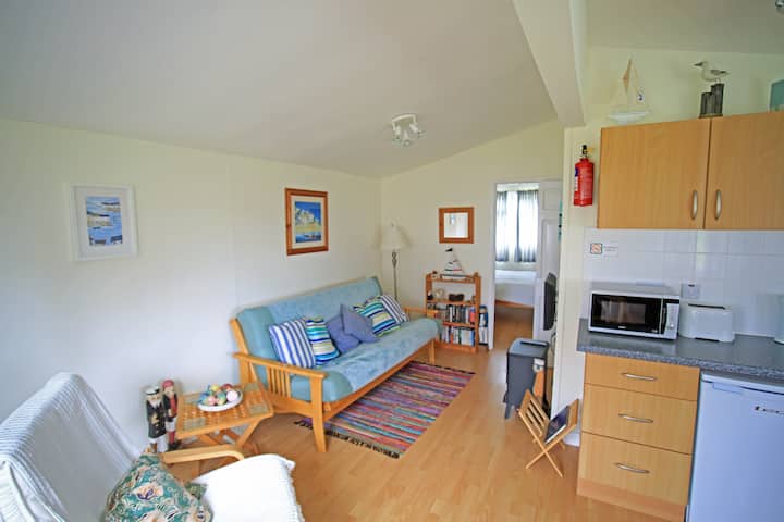 Curlews Nest. Chalet 179 - Treyarnon Bay