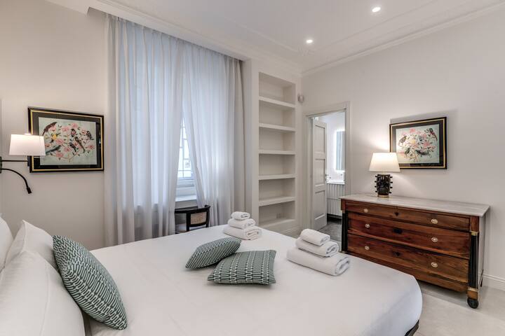 Luxury flat with terrace by historic center gallery image 3