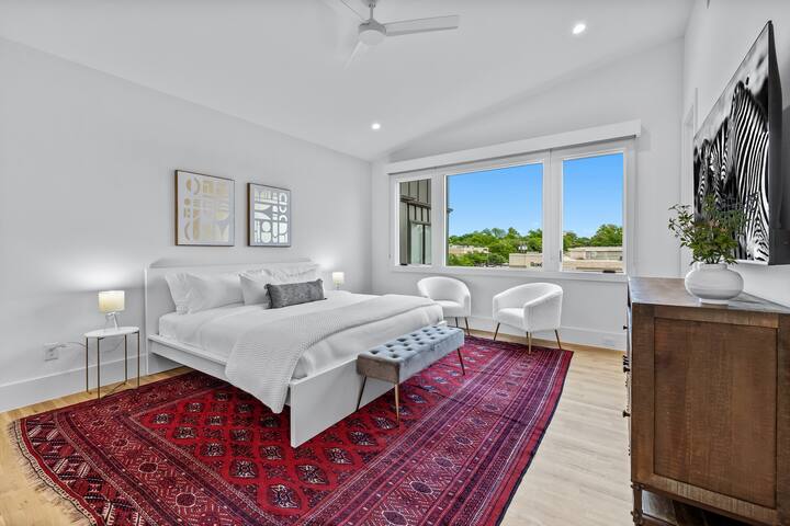 Modern Luxury Lower Greenville gallery image 5