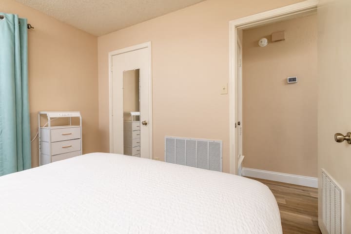 Bedroom #2 with Queen sized bed