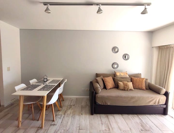 Monoambiente en Colegiales con balcón y pileta