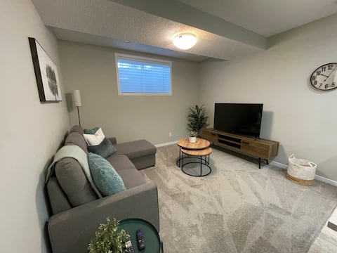 Top performing Airbnb: Snug & Cozy at Comfort's in Seton