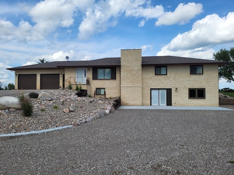 Country Haven Home - Entire Home