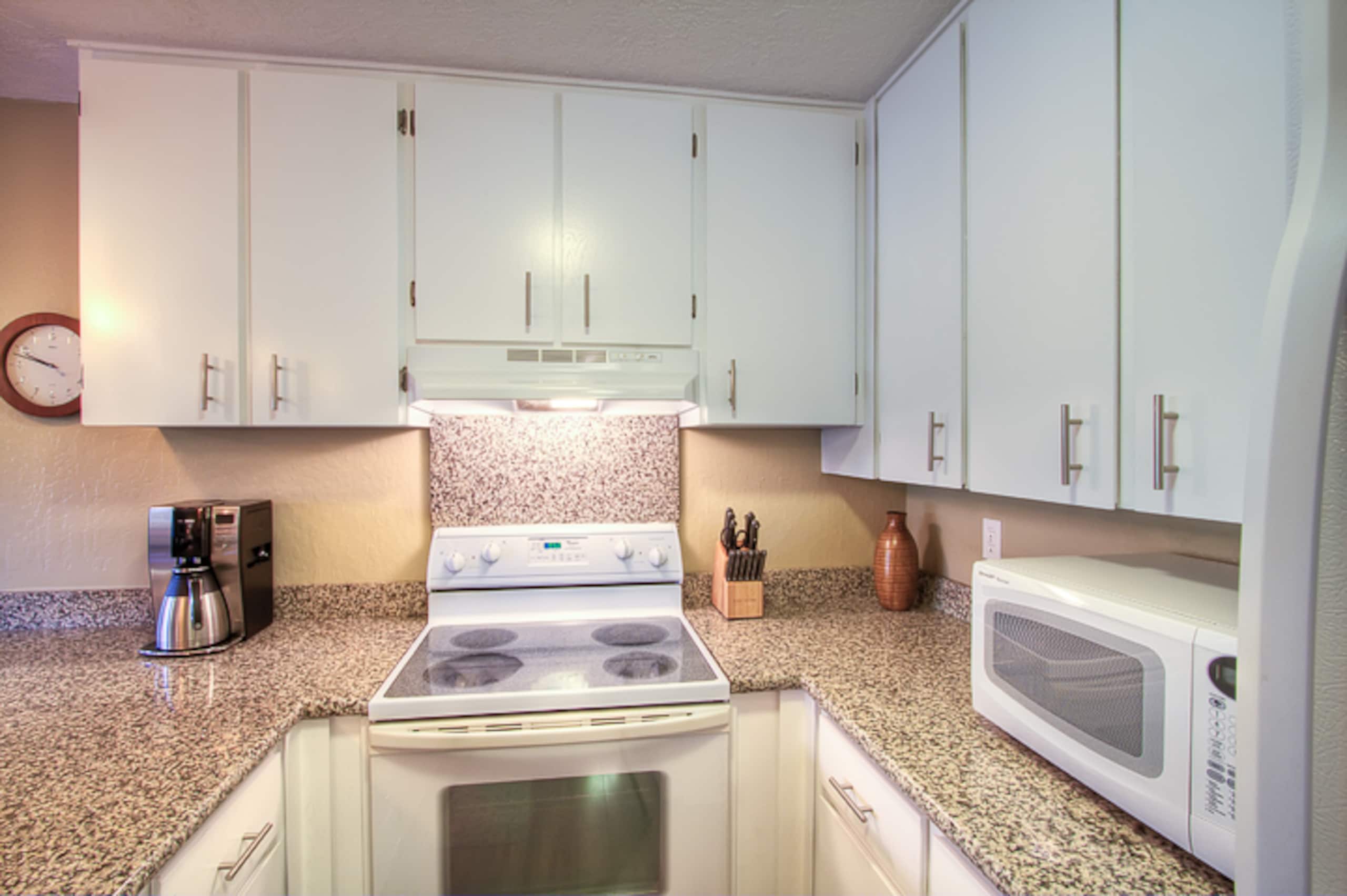 Low rates- A/C-free parking-no resort fees KR131 - Image 26