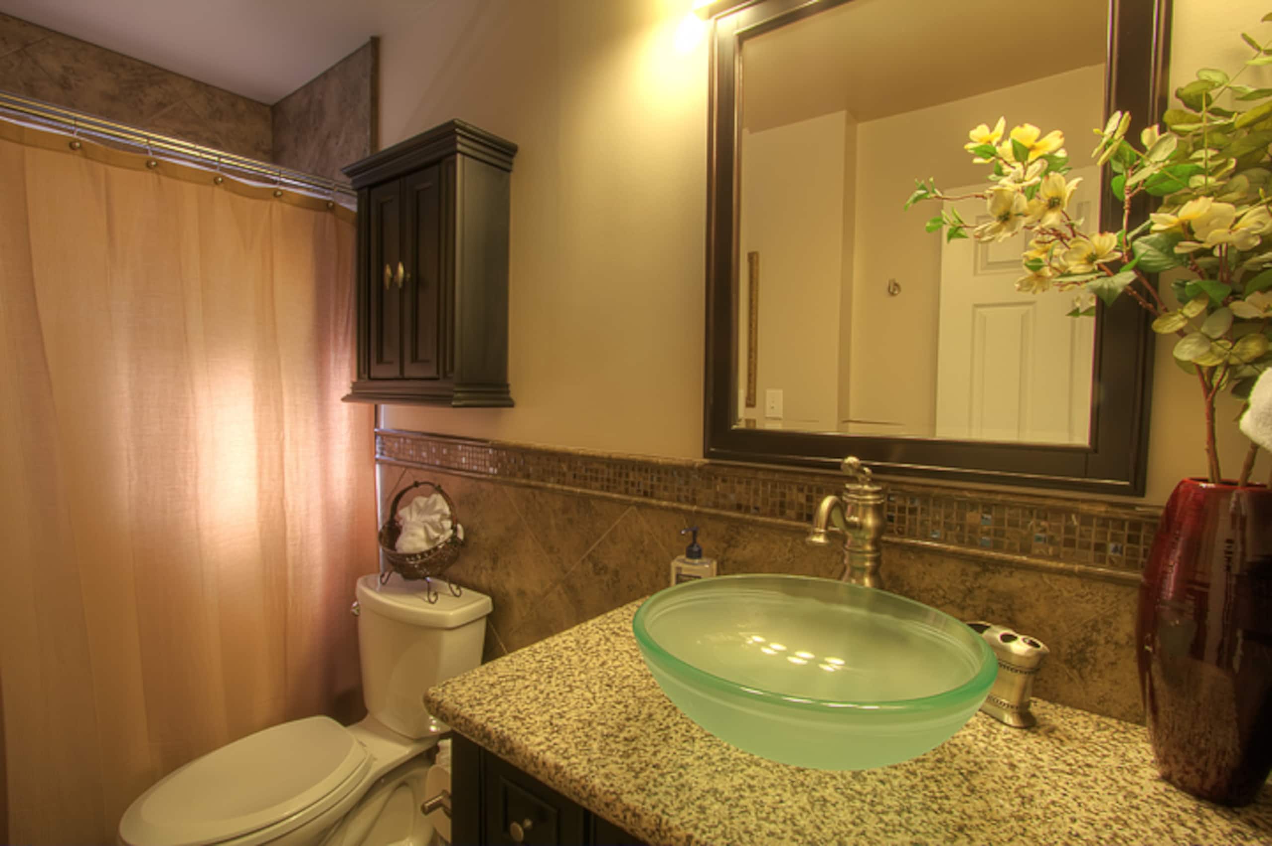 Low rates- A/C-free parking-no resort fees KR131 - Image 33