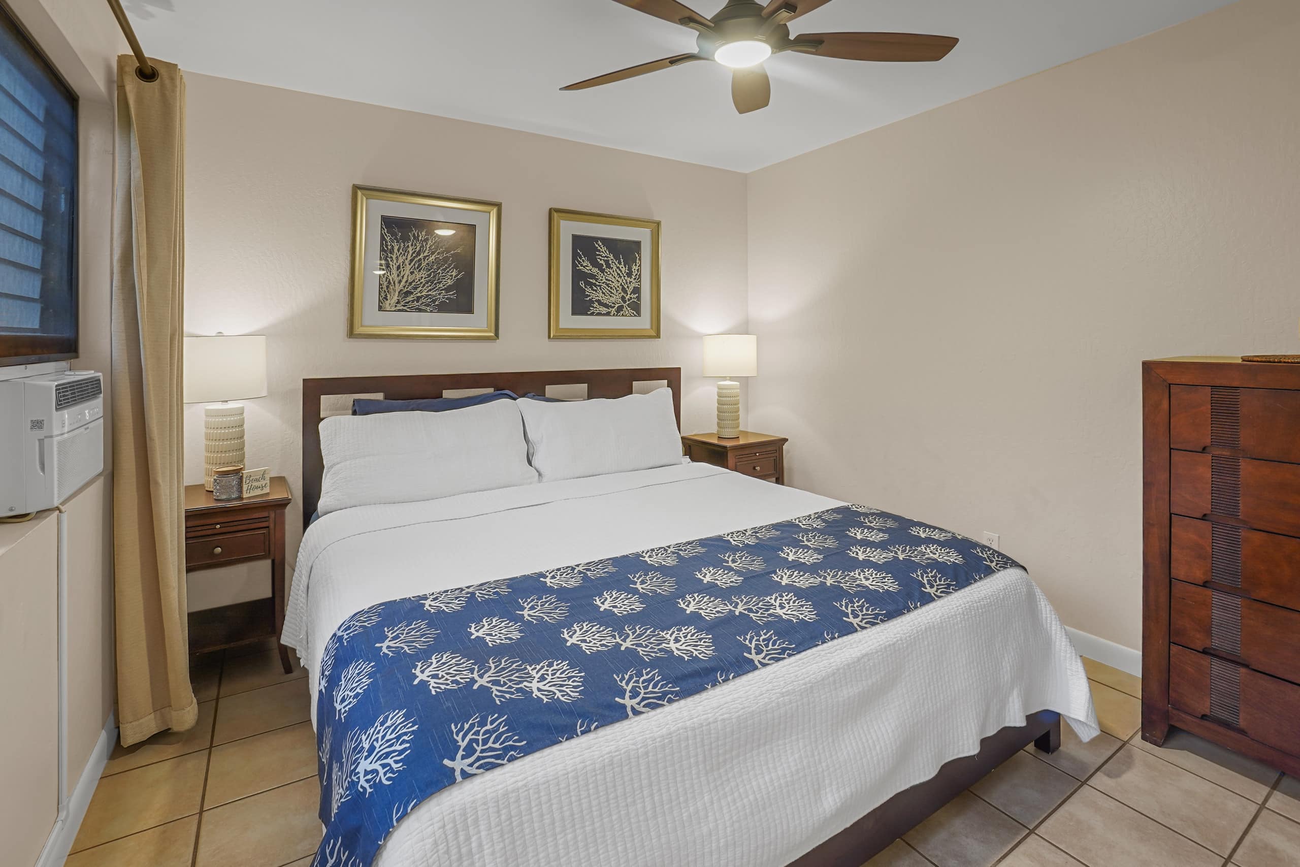 Low rates-tropical resort. A/C free parking KR120 - Image 1