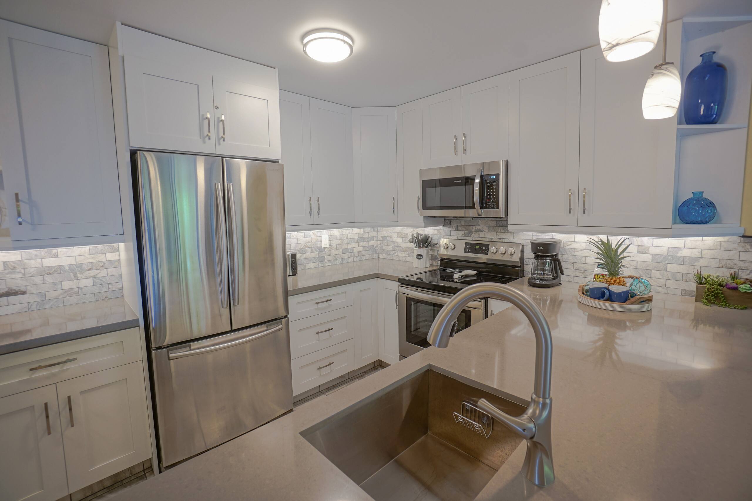 Summer deals now. No resort fee/parking-A/C - Image 18