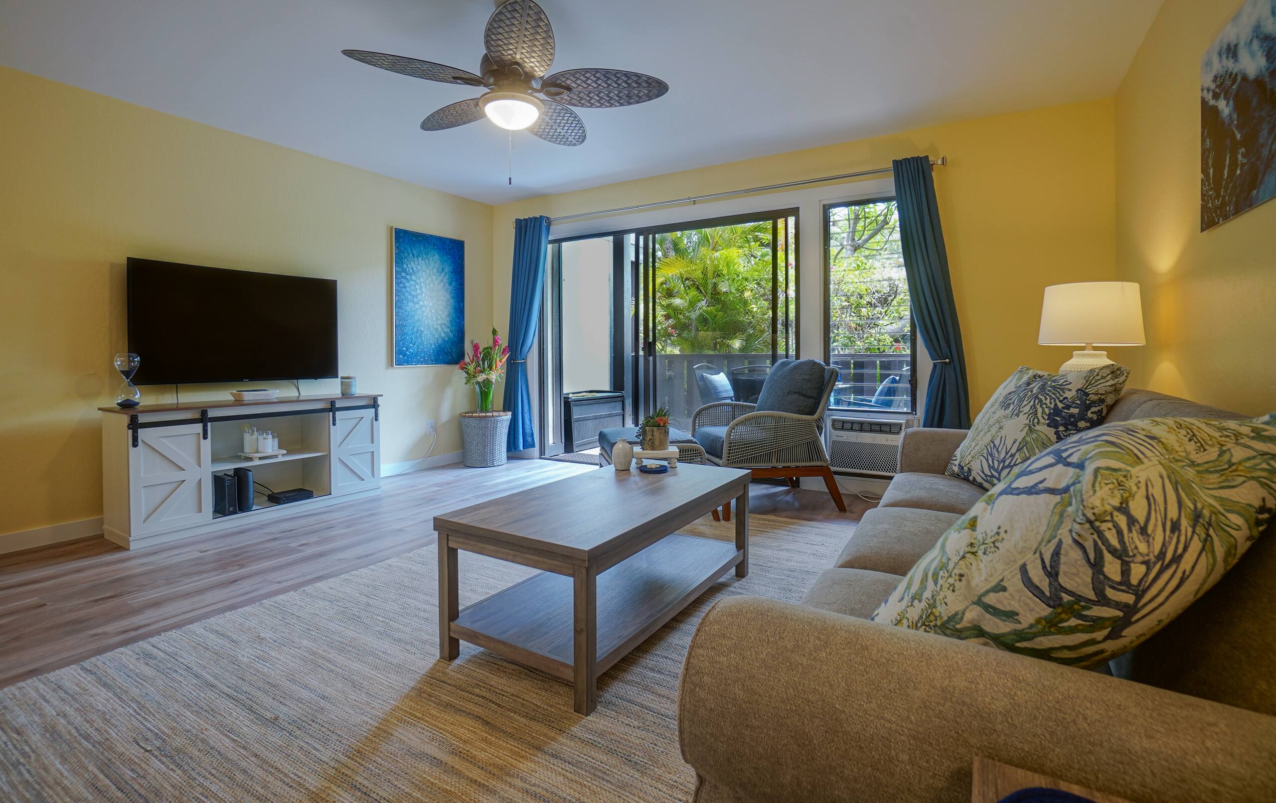 Summer deals now. No resort fee/parking-A/C - Image 7