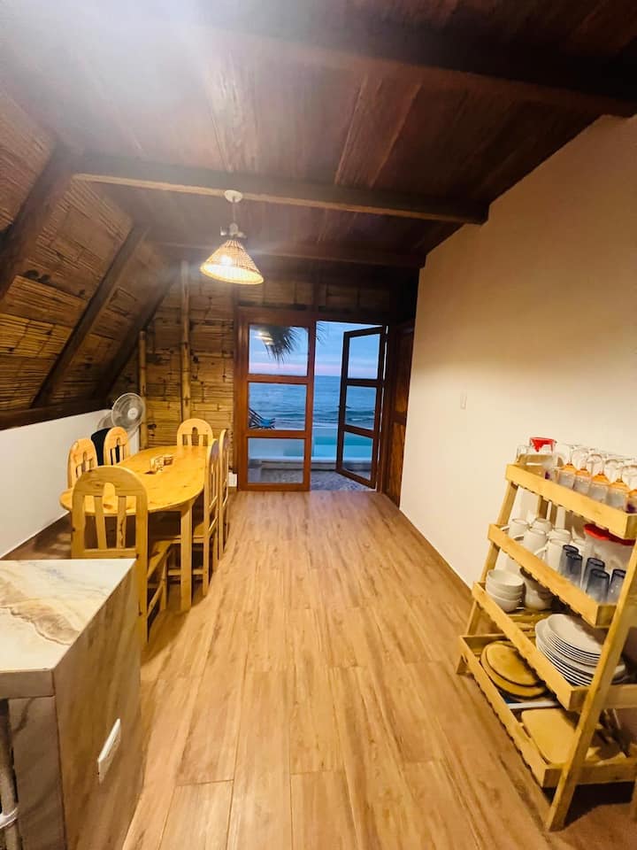 Casa Con Piscina Frente Al Mar En Zorritos - Tumbes