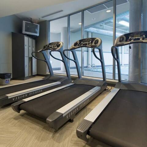 Amazing View,Central Location Apartment w/ Parking gallery image 3