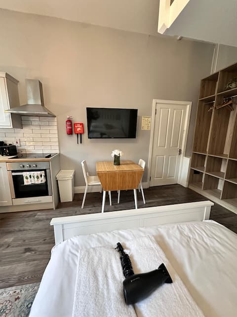 Modern Ground Floor Studio near O'Connell Street